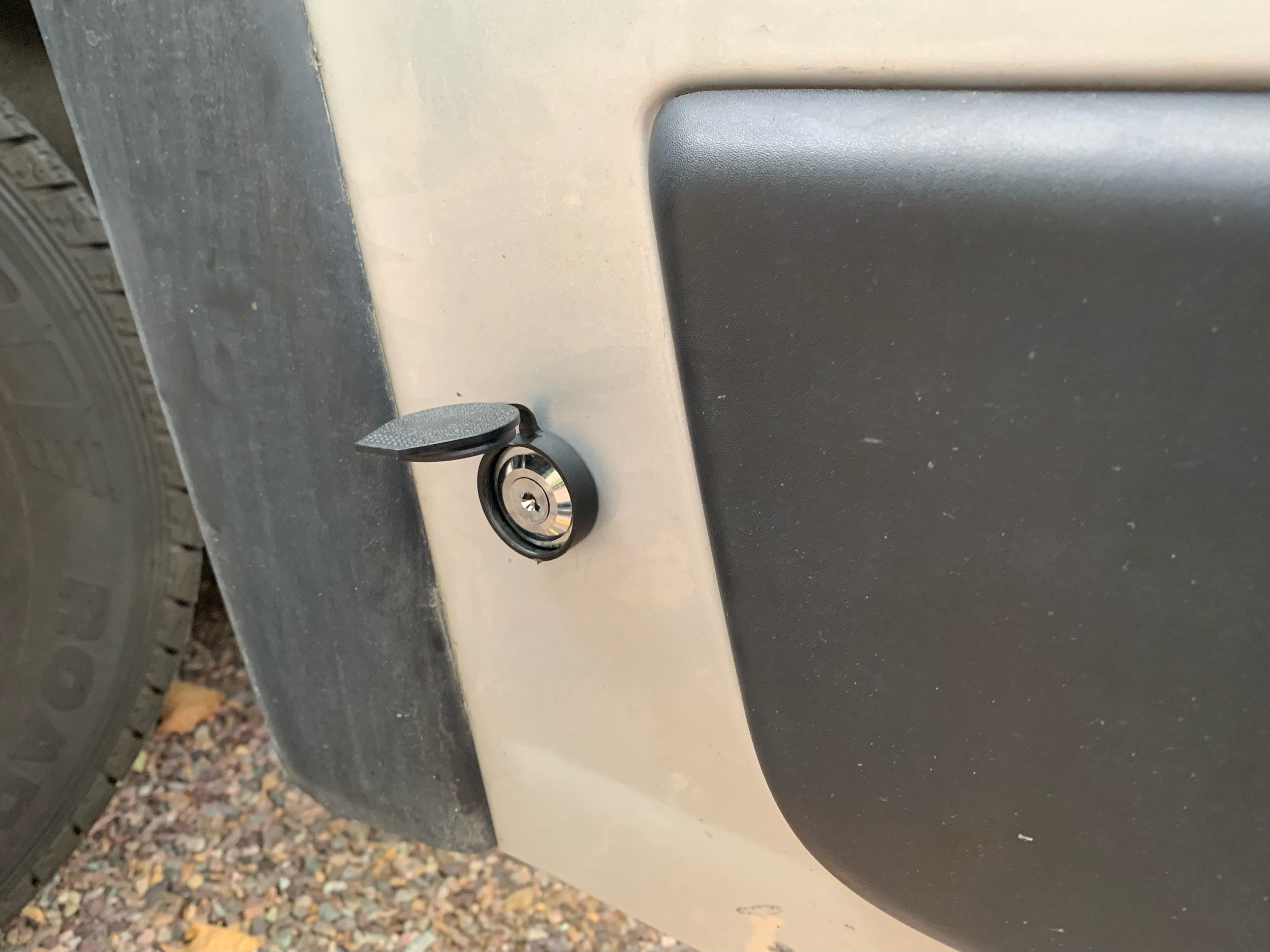 Keyed Manual Release