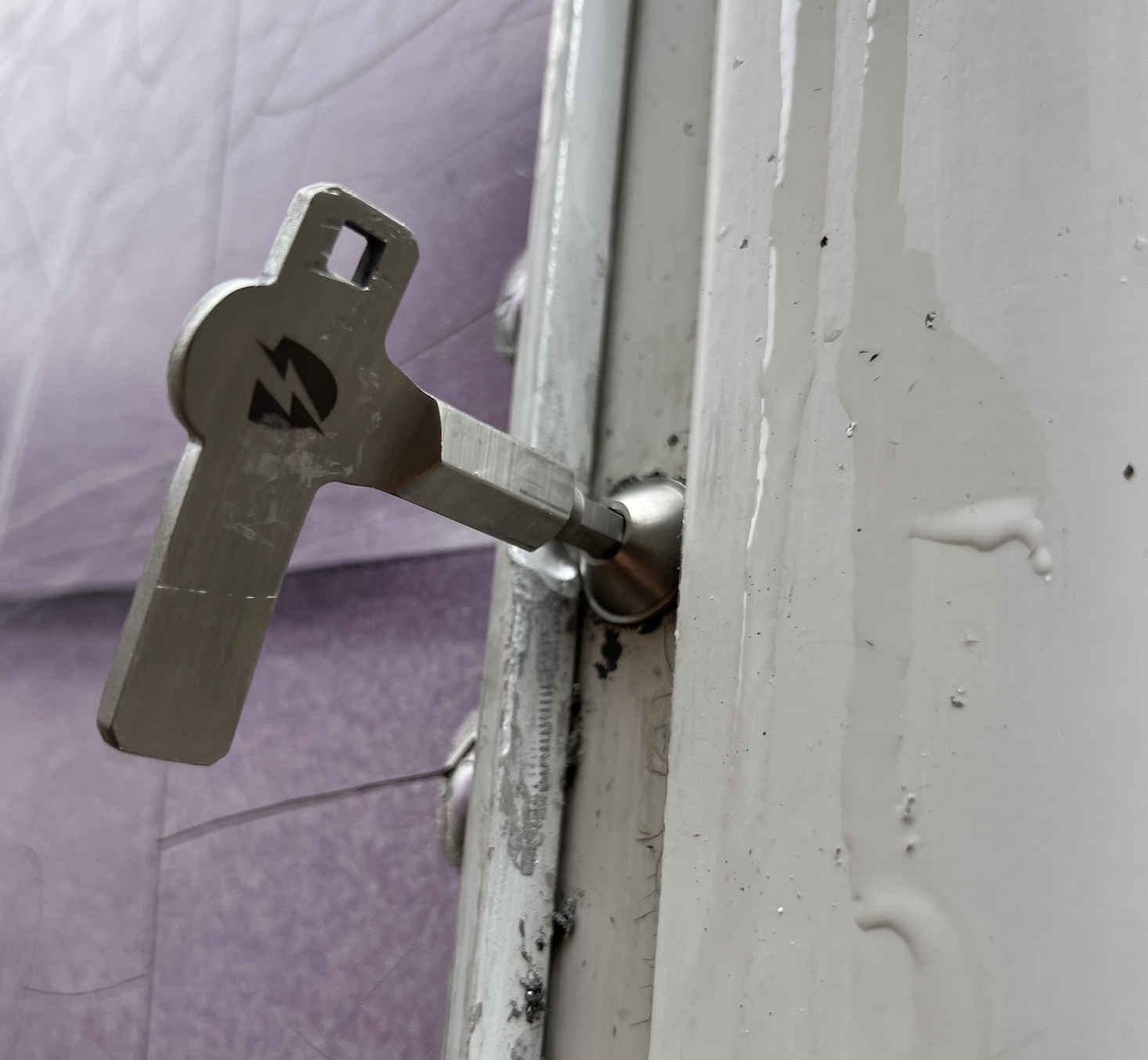 Lightning Bolt® Lock Pin Set for Box Trucks